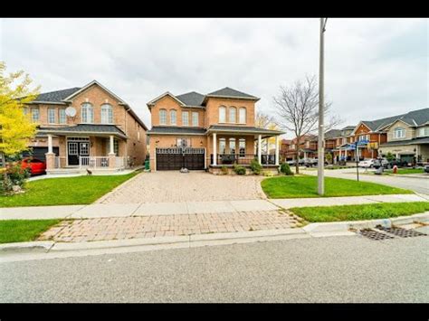 20 Prada Ct, Brampton, ON L6P 2K1 